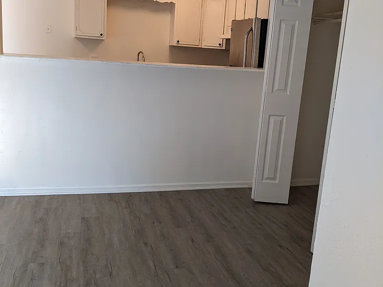 521 S Green Oaks Ct #7 — Photo 4