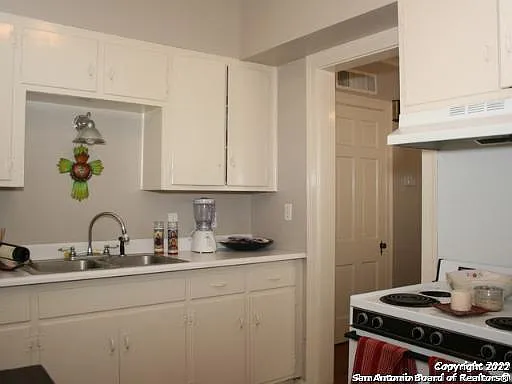 1 bed, 1.5 bath, 4255 sqft, $1,150 — Photo 2