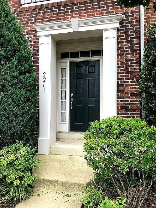 2261 Potomac Club Pkwy — Photo 2