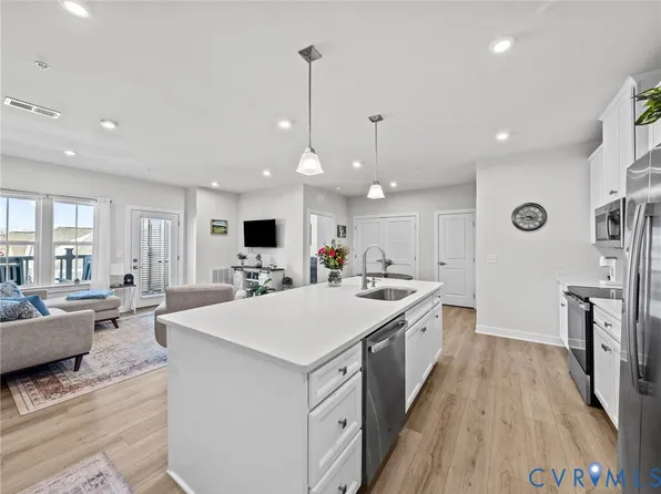 6725 Citory Way #204, Moseley, VA 23120