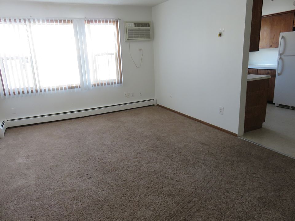 Living Room w/ New Carpet