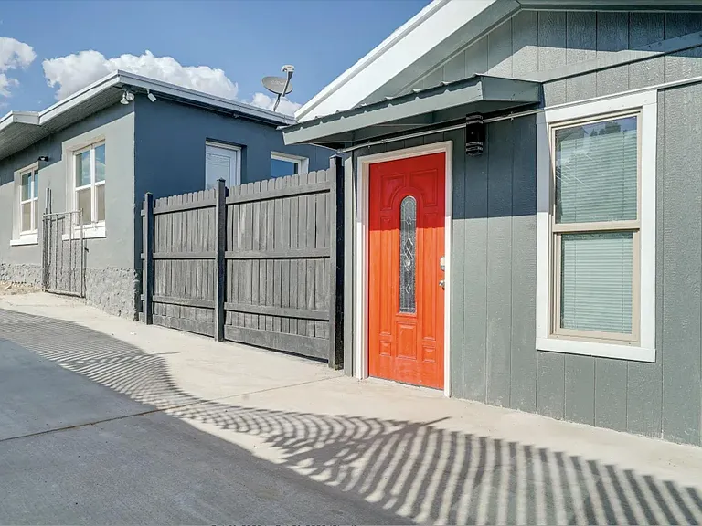 3706 Porter Ave #B — Photo 7