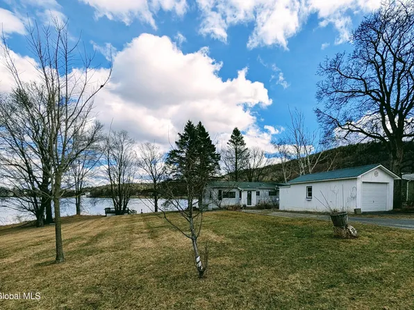 51 Sagamore Drive Drive, Ticonderoga, NY 12883