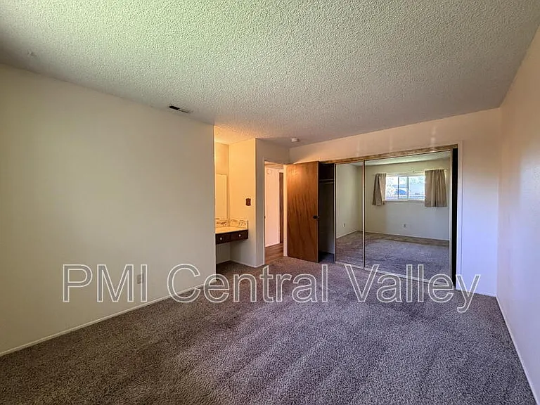324 Felton Way — Photo 14