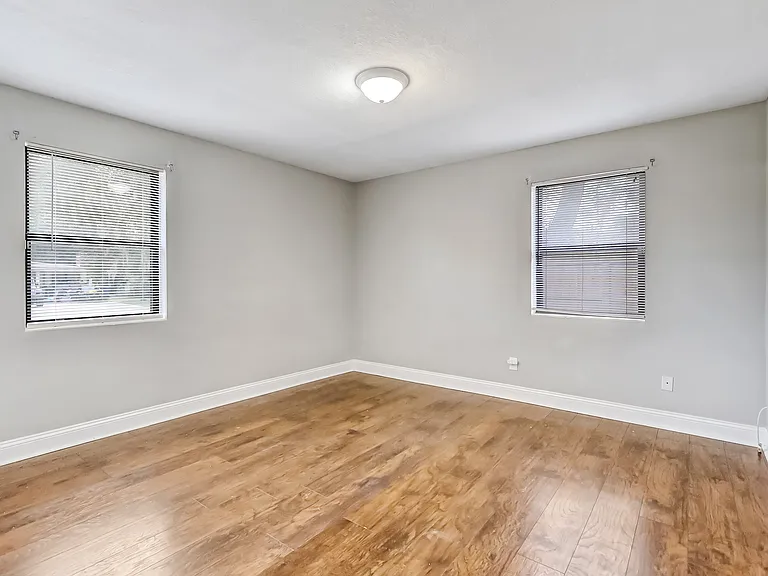 5761 Lake Lucina Dr S — Photo 30