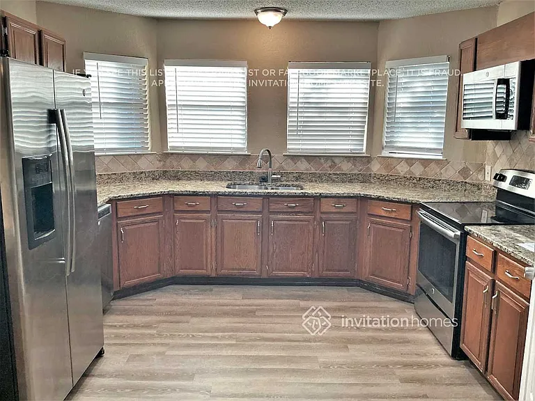 8713 Wood Glen Dr — Photo 9