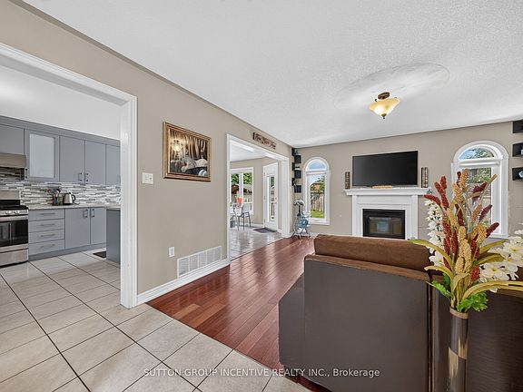 4th image of 850 Leslie Dr