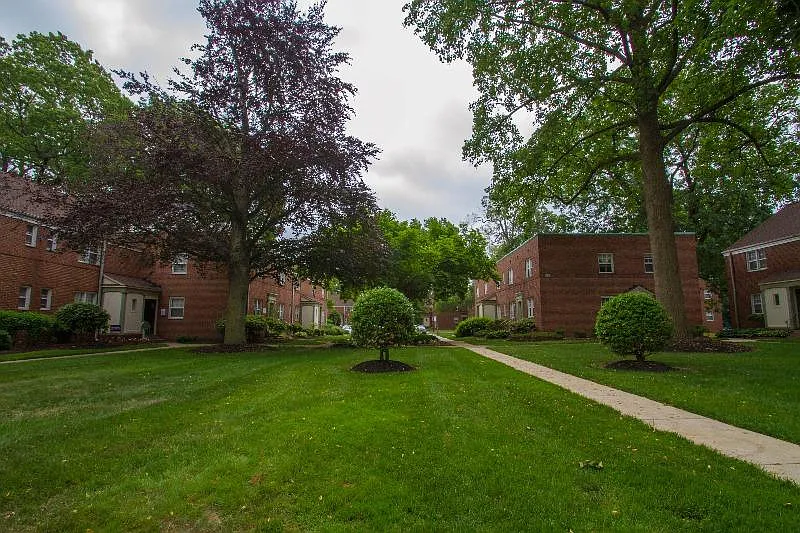 Greenwood Village Apartments — Photo 4