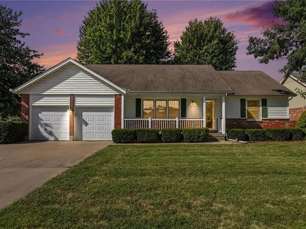 616 SW Hoke Ln, Lees Summit, MO 64081