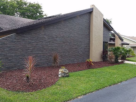 3rd image of 1001 Bayberry Point Dr