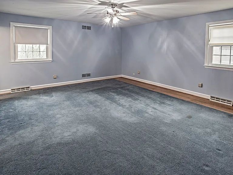 705 Ashford Rd — Photo 53