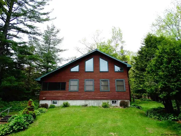 220 Lake Shore Dr, Sabael, NY 12864