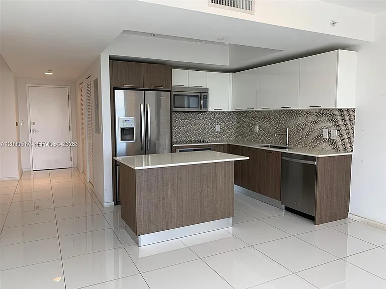 5252 NW 85th Ave #1104 — Photo 4