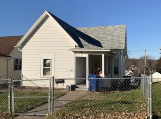 748 9th Ave S, Clinton, IA 52732