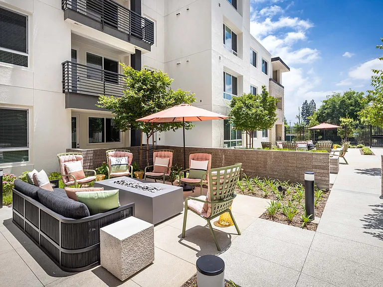 Alexan Noho West — Photo 117