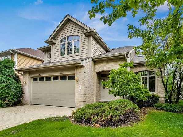 6322 Breton Lakes Dr, Willowbrook, IL 60527