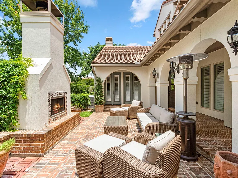 3930 Sundance Hill Ln — Photo 42