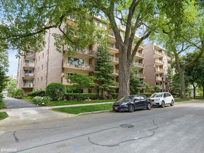 411 Ashland Ave APT 6E, River Forest, IL, 60305