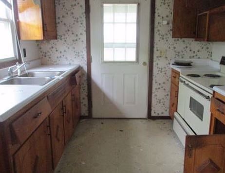 3rd image of 596 Big Smith Ridge Rd