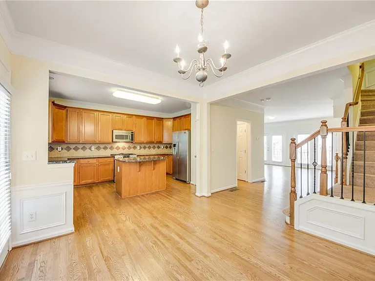 2776 Loftview Sq — Photo 8