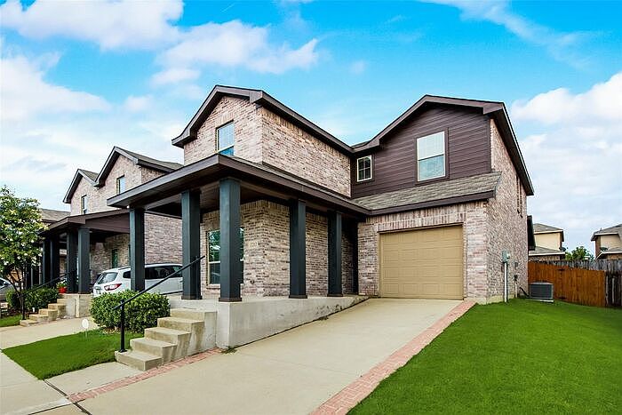 1st image of 2212 Abbey Ln