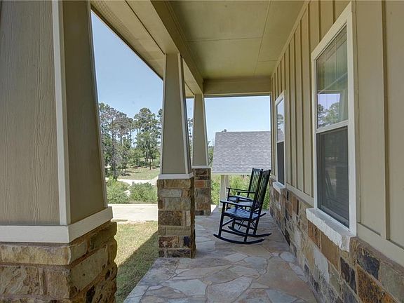 4th image of 147 Lakeside Dr