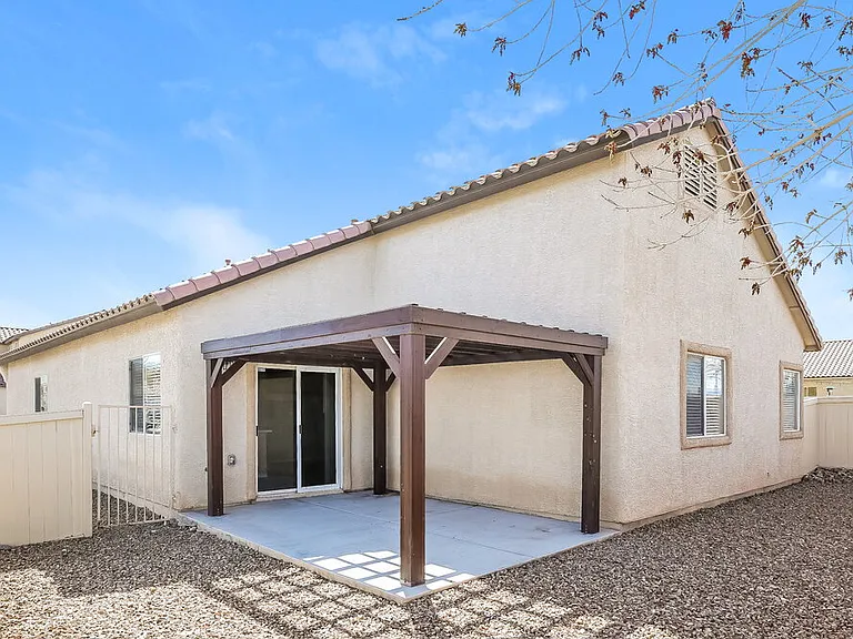1704 Mizzenmast Ave — Photo 16