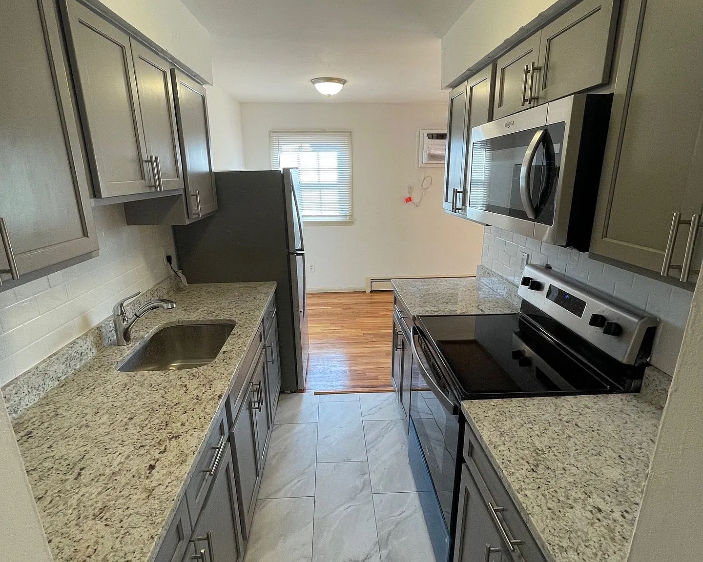 1266 Clinton Pl — Photo 1