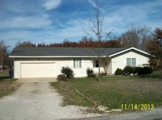 903 E Dorris Ave, Mountain Grove, MO 65711