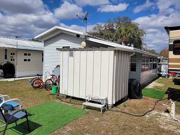 5th image of 487 Shady Oaks Dr #487