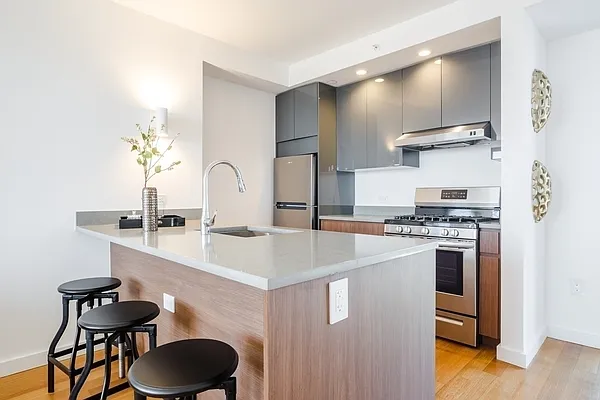 Rented by Living New York | media 21