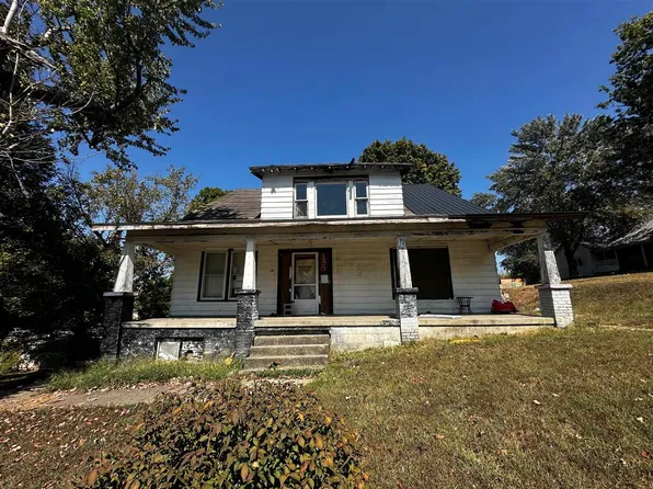 130 W 4th Ave, Central City, KY 42330