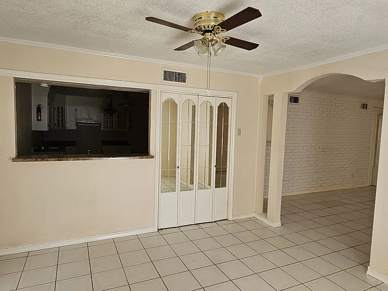 219 E Cherry Ln — Photo 19