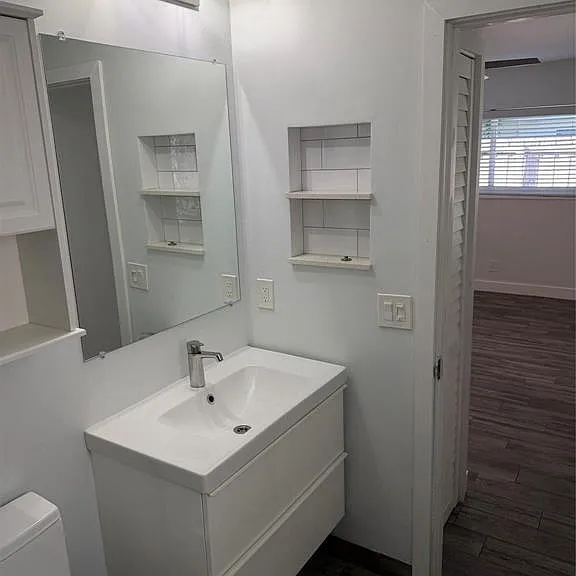 1077 NE 34th St #3 — Photo 21