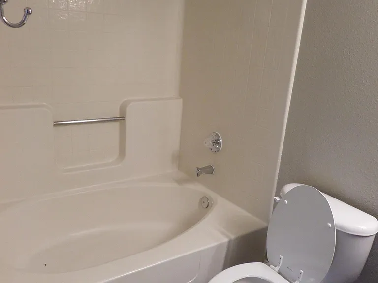 5118 S Jones Blvd #107 — Photo 9