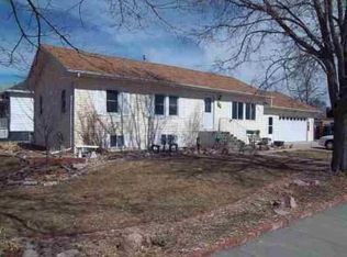 621 S Chestnut St, North Platte, NE 69101
