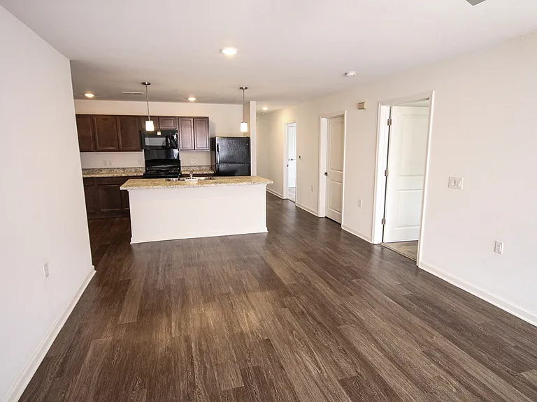 Windmiller Pointe — Photo 1