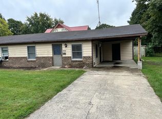 202 W Market St, Pierceton, IN
