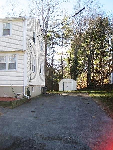 2nd image of 31 Victory Rd #B