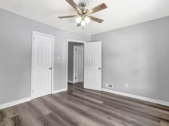 4th image of 813 Hillview Dr
