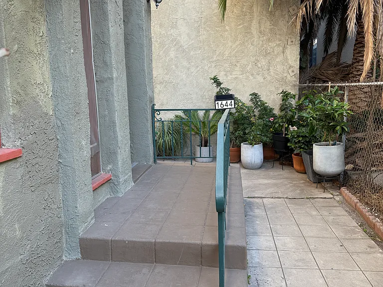 1640 N Normandie Ave #1 — Photo 27