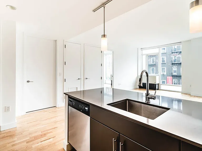 500 W 23rd St #8D — Photo 6