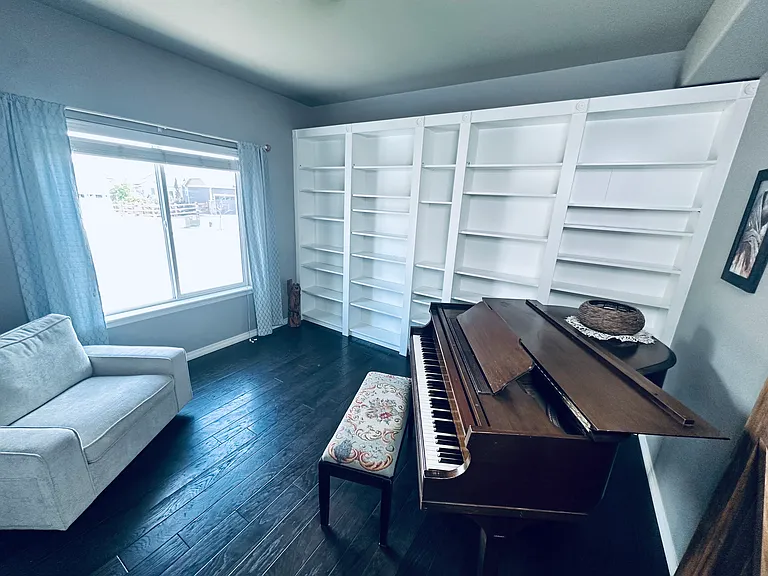 520 Mount Rainier St — Photo 13