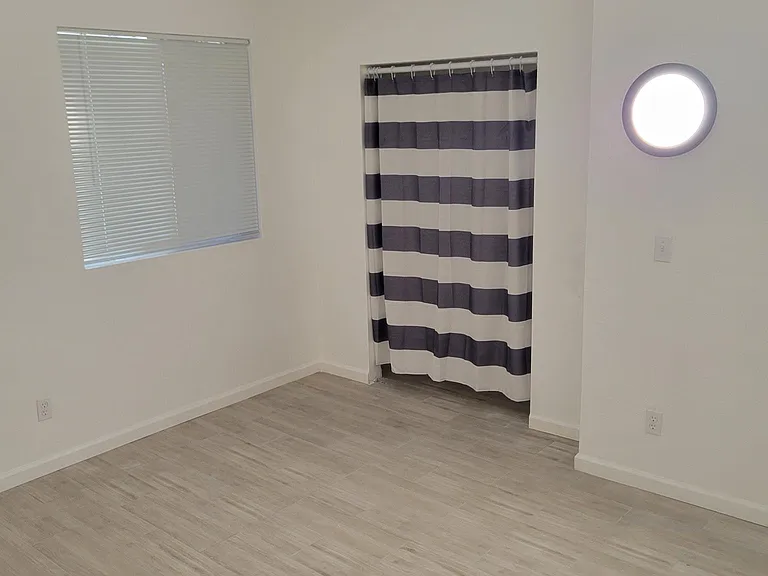 1574 E 29th Ave #4 — Photo 8