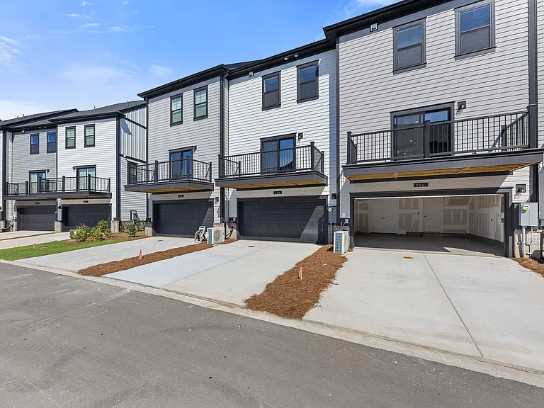 548 Scholar Way — Photo 34