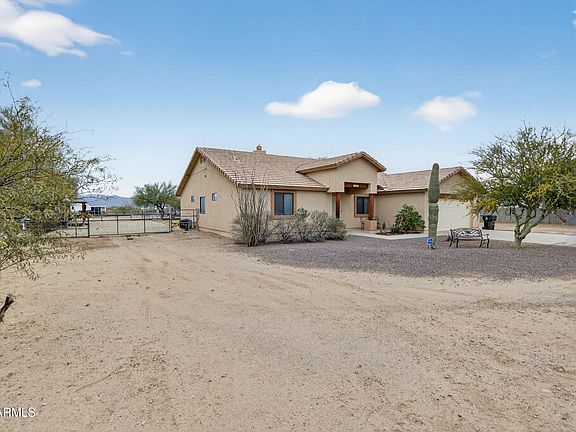 3rd image of 24137 W BLUE SKY Drive