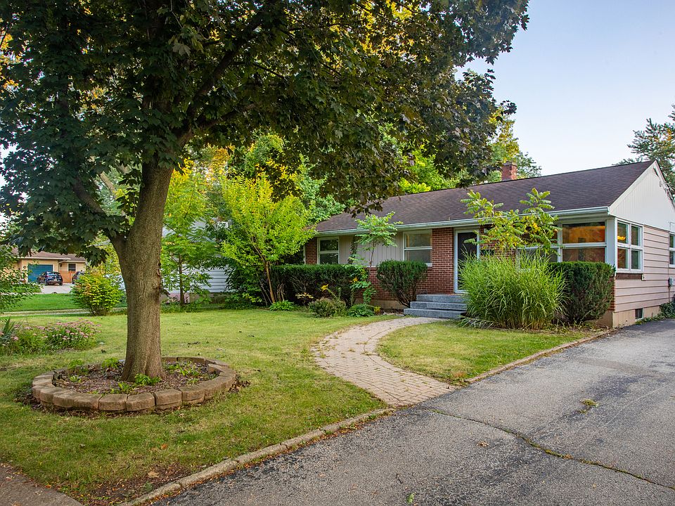 215 Union St, Crystal Lake, IL 60014 Zillow