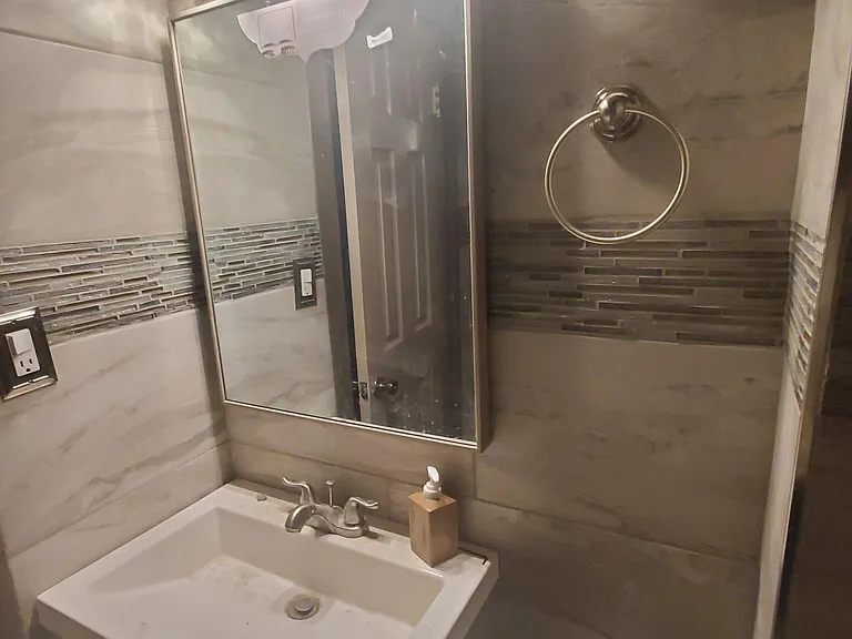 1122 Columbia Rd NW — Photo 38