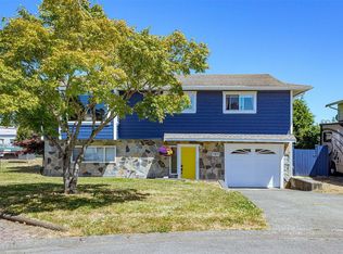 9491 Eastbrook Dr, Sidney, BC V8L4H8