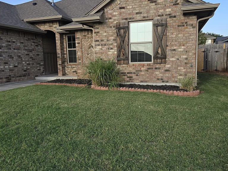 512 S Castle Ridge Ln — Photo 1